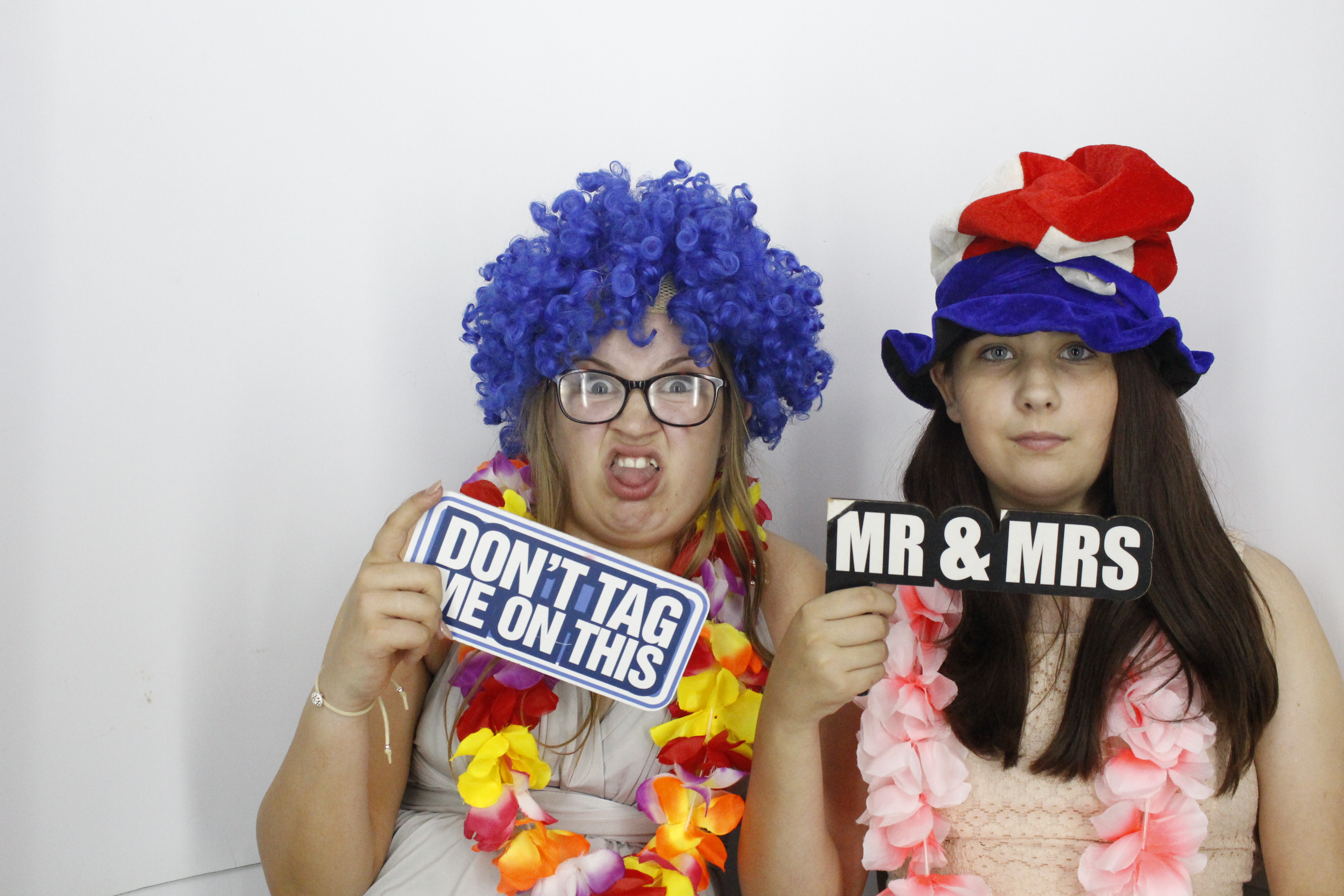 Sam & Rachel's Wedding | View more photos from the event at gallery.myphotoboothexperience.co.uk/u/MyPhotoBoothExperienceLtd/Sam-Rachels-Wedding